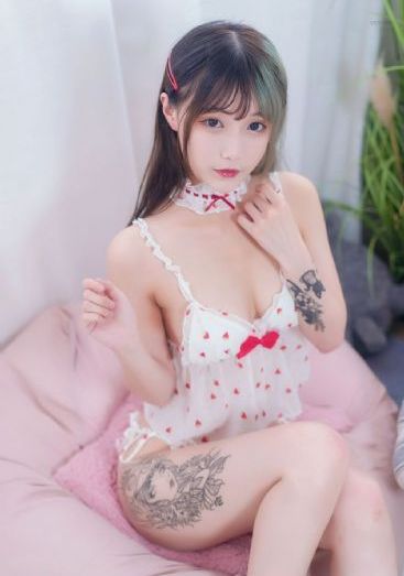 一边摸一边抽搐一进一出口述_加长未删减版在线观看