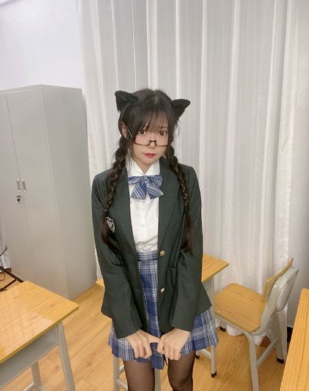 欧美美女多毛_BD版国语迅雷下载