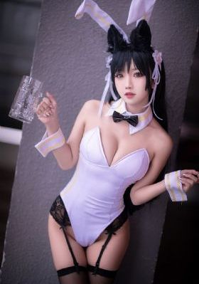 欧美明星街拍羽绒服_超清在线视频播放